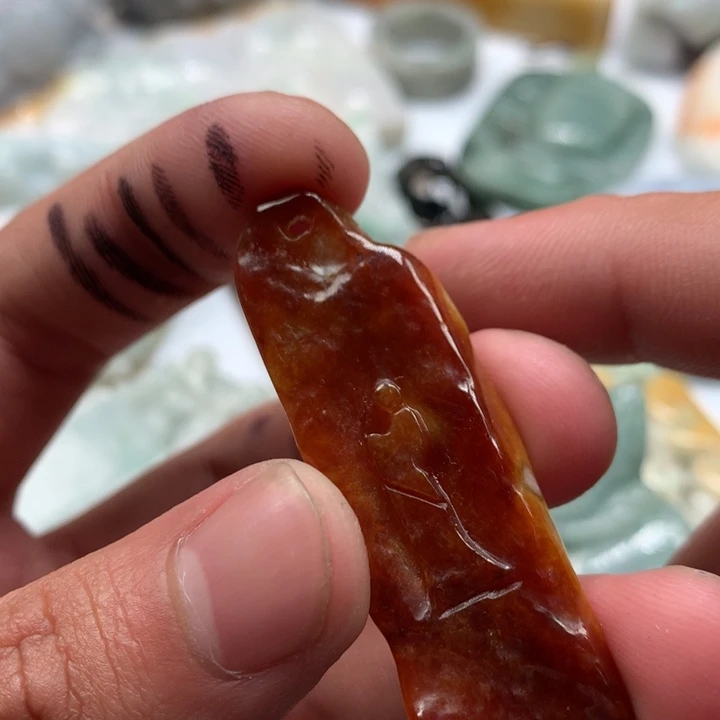 翡翠未镶嵌颈饰保真天然a货翡翠