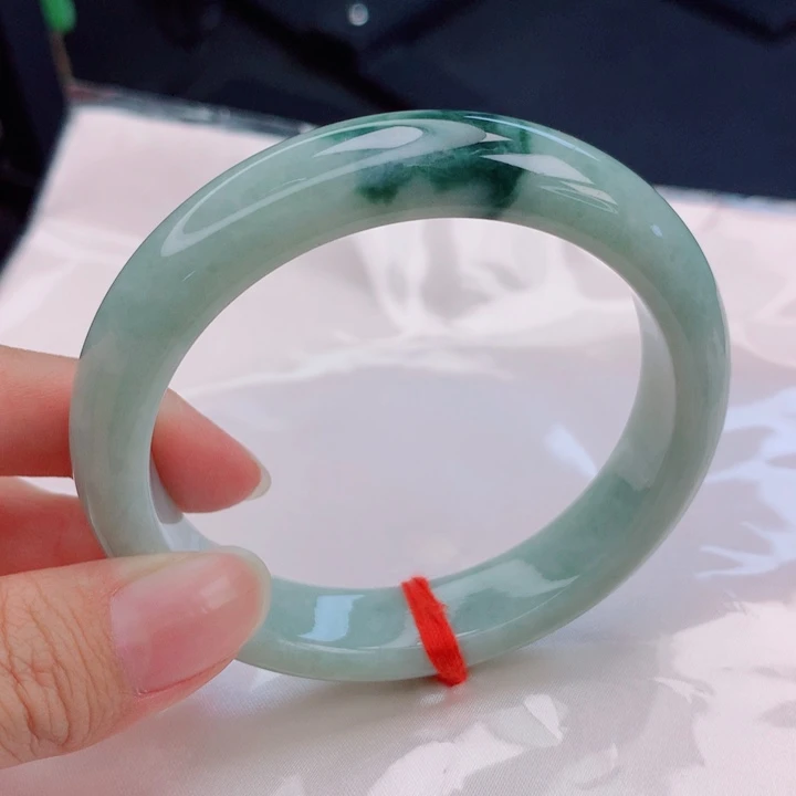 翡翠未镶嵌手镯57圈
