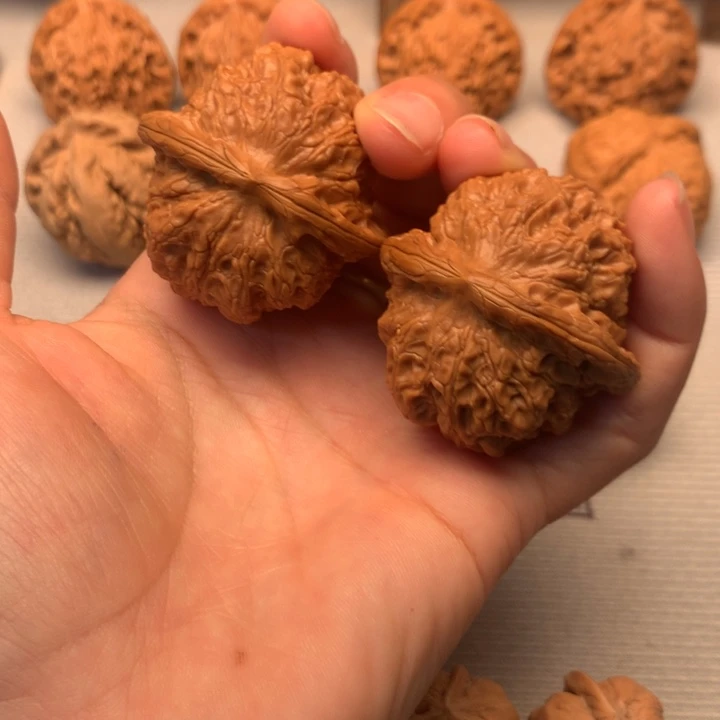 文玩核桃把件血麒麟42