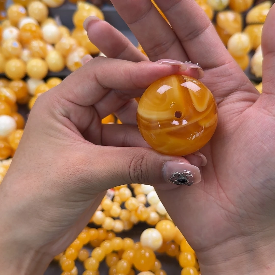 蜜蜡未镶嵌珠宝奇石