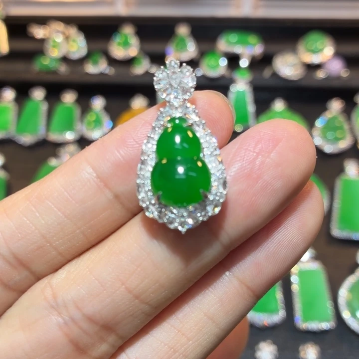 翡翠18K金镶嵌吊坠(不含链)133号