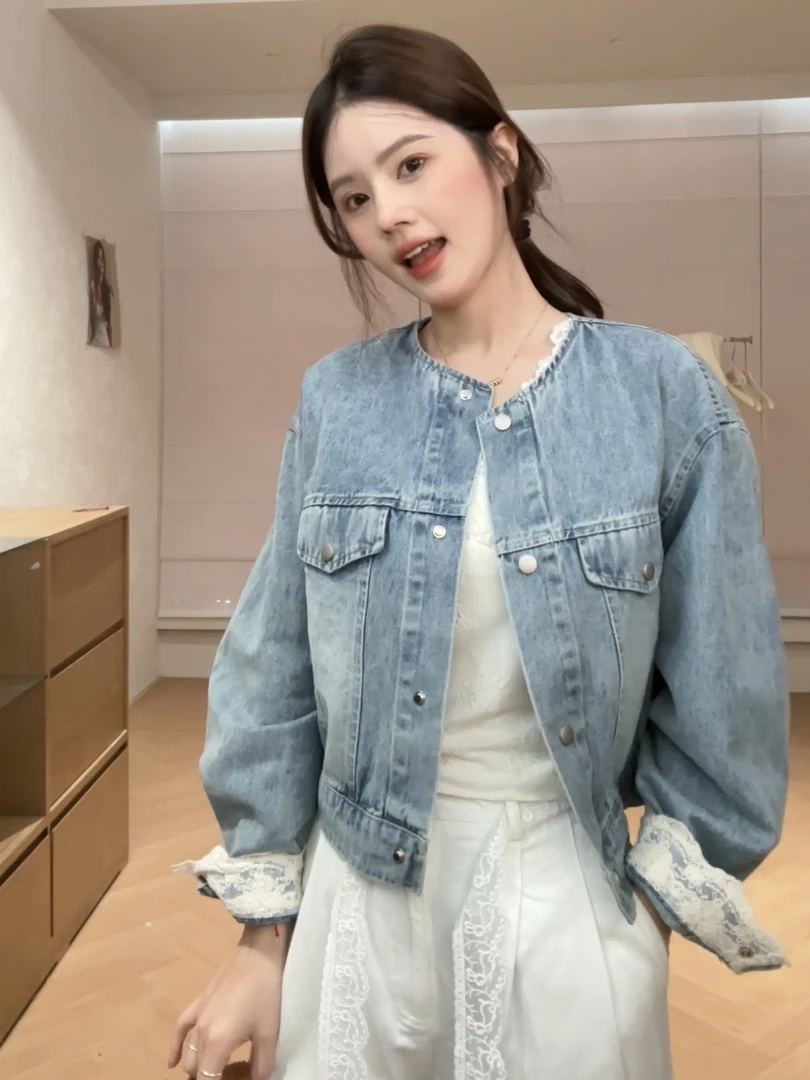 【花花】牛仔外套~欧若风韩系袖口拼接蕾丝短款圆领显瘦牛仔外套