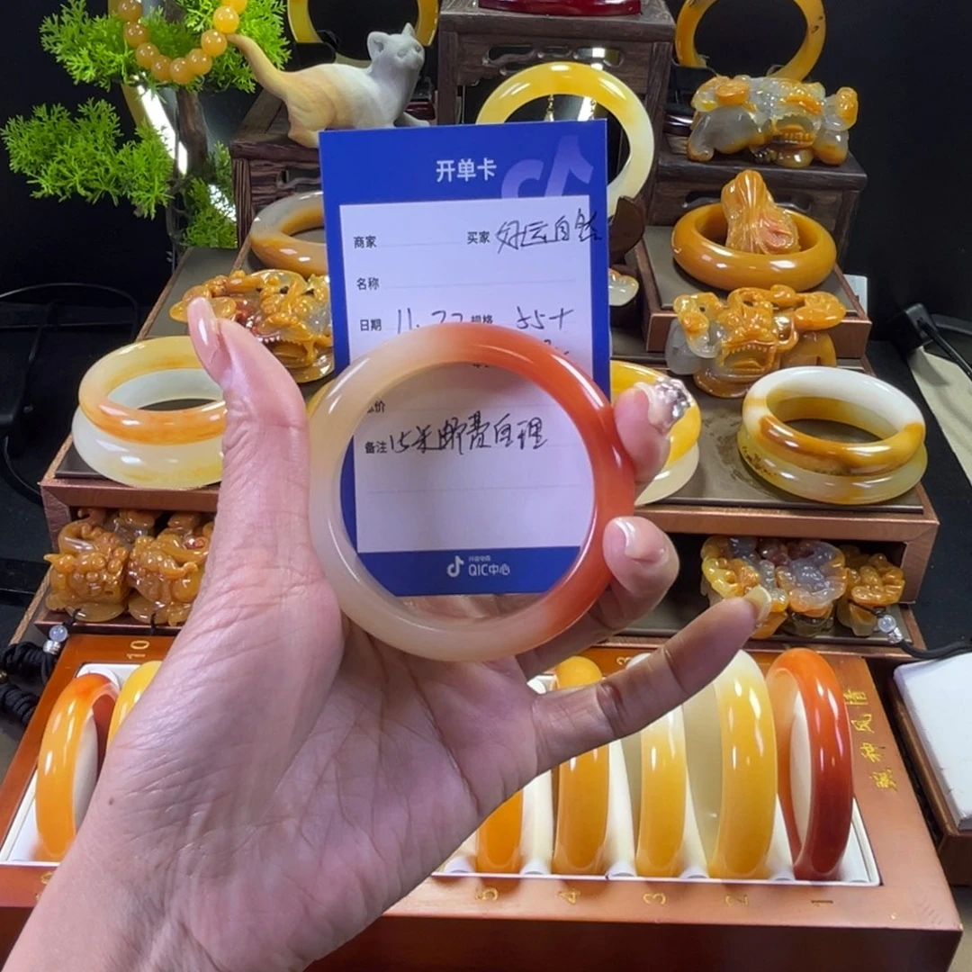 未镶嵌手镯石英质玉好***来