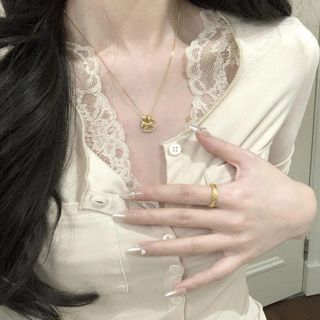 铜合金项链 马上有钱小马项链女马年本命年轻奢高级感毛衣链配饰