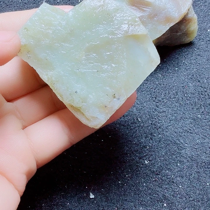 未镶嵌和田玉（糖玉）珠宝半成品