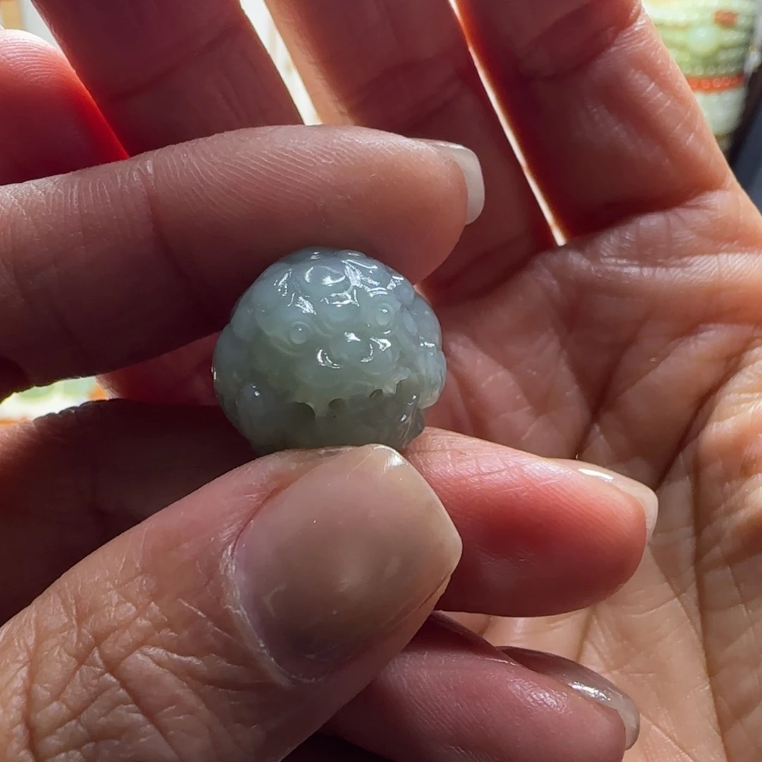 小***到和田玉未镶嵌颈饰