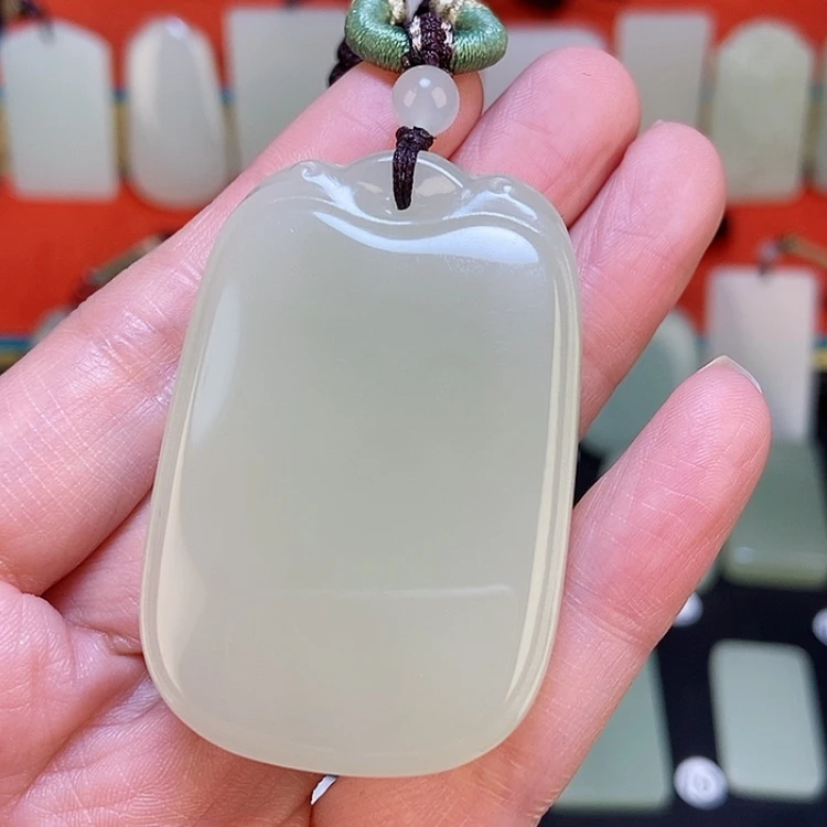 【闪购商品】颈饰未镶嵌和田玉