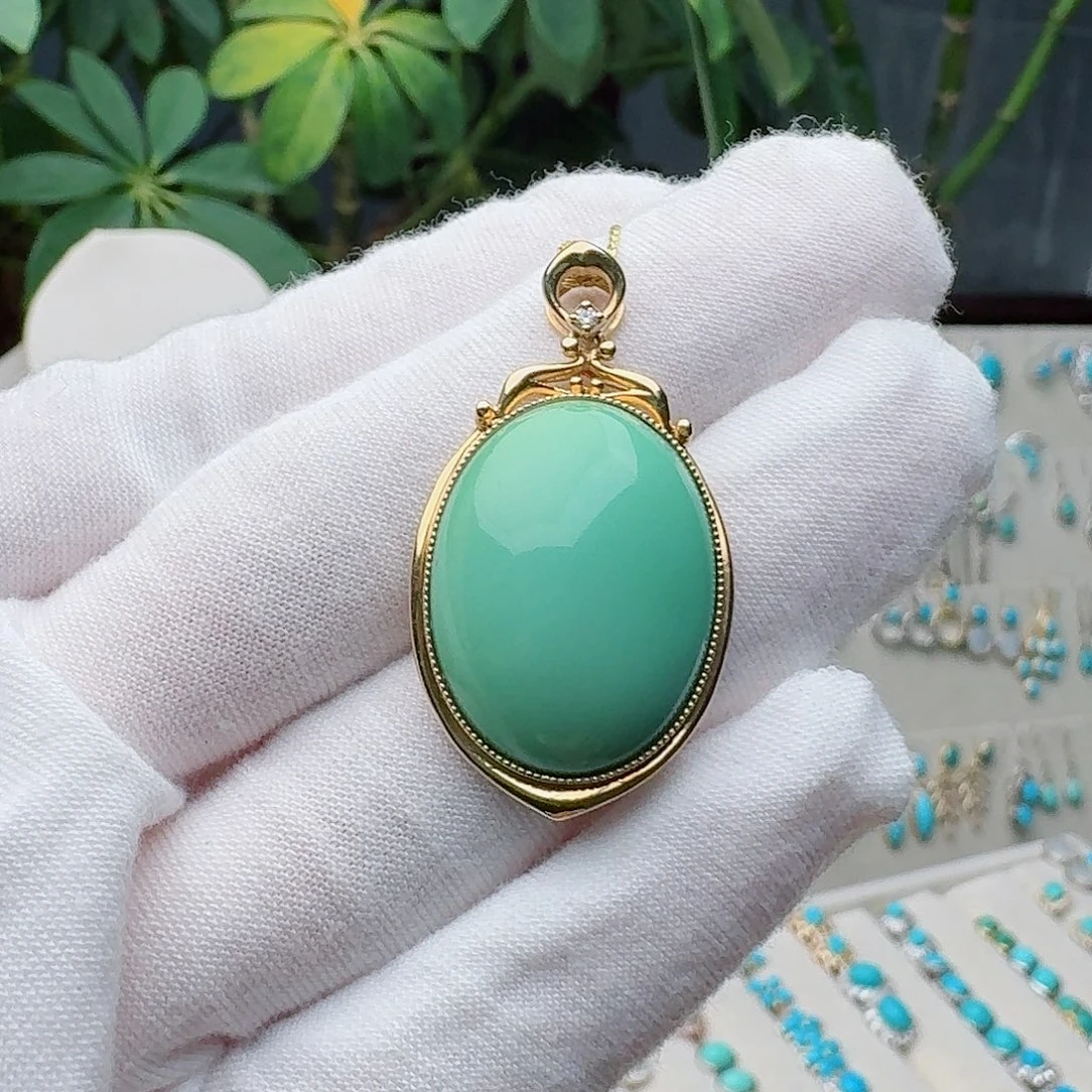 绿松石18K金镶嵌颈饰吊坠