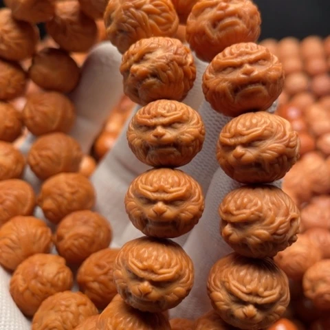 吊坠猴头核桃刘****）斗战胜佛