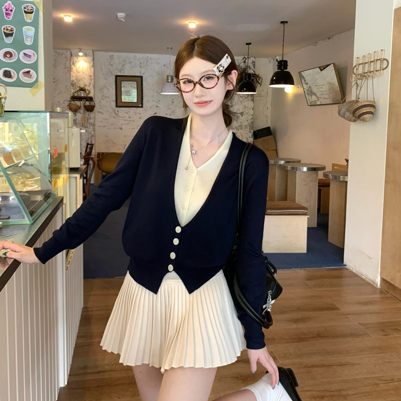 黑色假两件V领拼色针织开衫女早秋季撞色毛衣别致设计感打底上衣