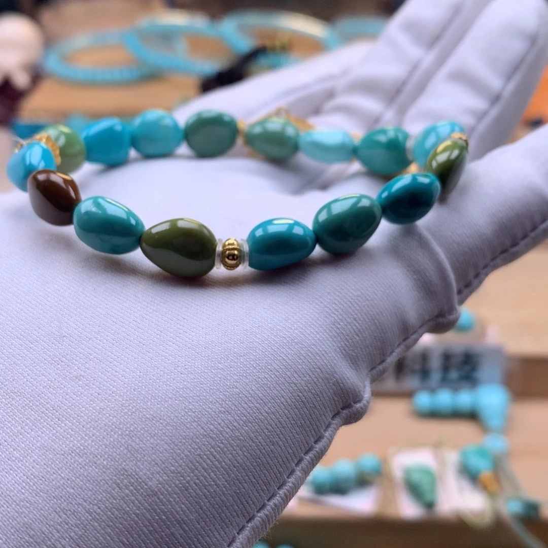 绿松石未镶嵌珠宝奇石