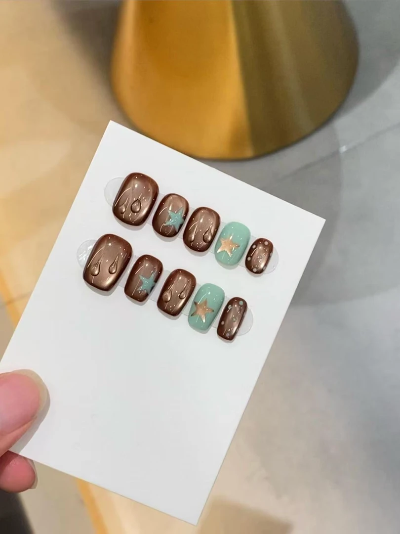 【薄荷生巧】秋冬薄荷生巧咖色显白玻璃珠猫眼手绘星星纯手工穿戴甲