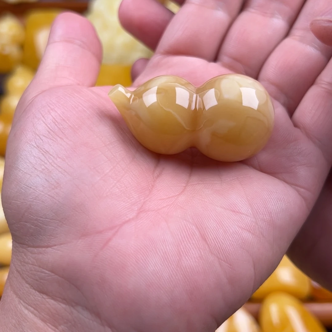 琥珀未镶嵌颈饰纯天然蜜蜡