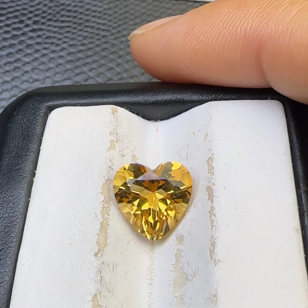 黄晶珠宝半成品未镶嵌天然 爱心10毫米