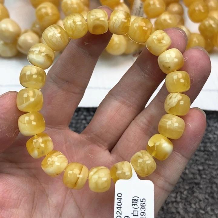 琥珀未镶嵌珠宝奇石15