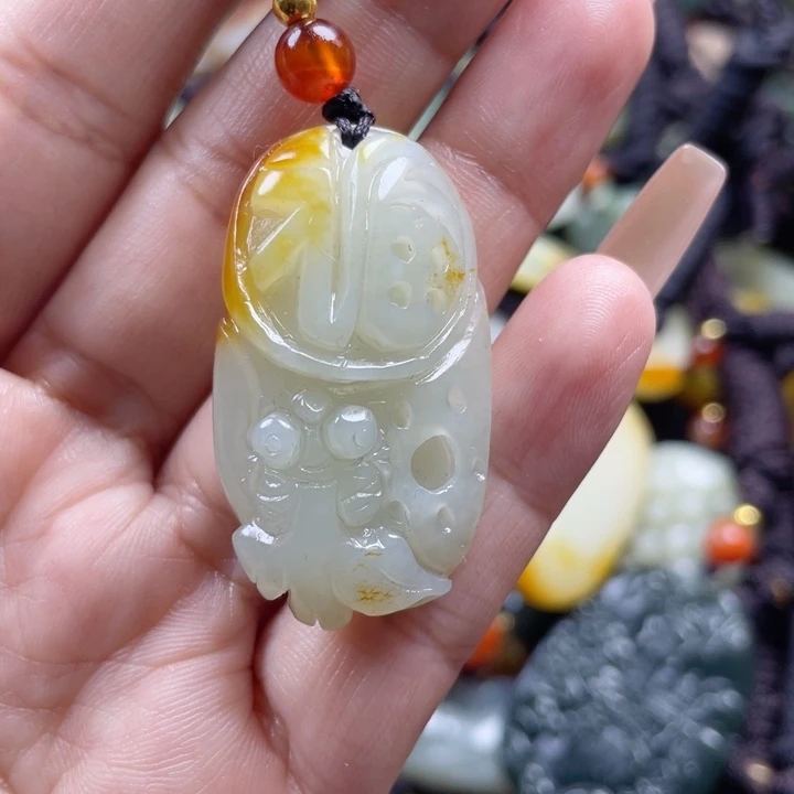 和田玉颈饰未镶嵌