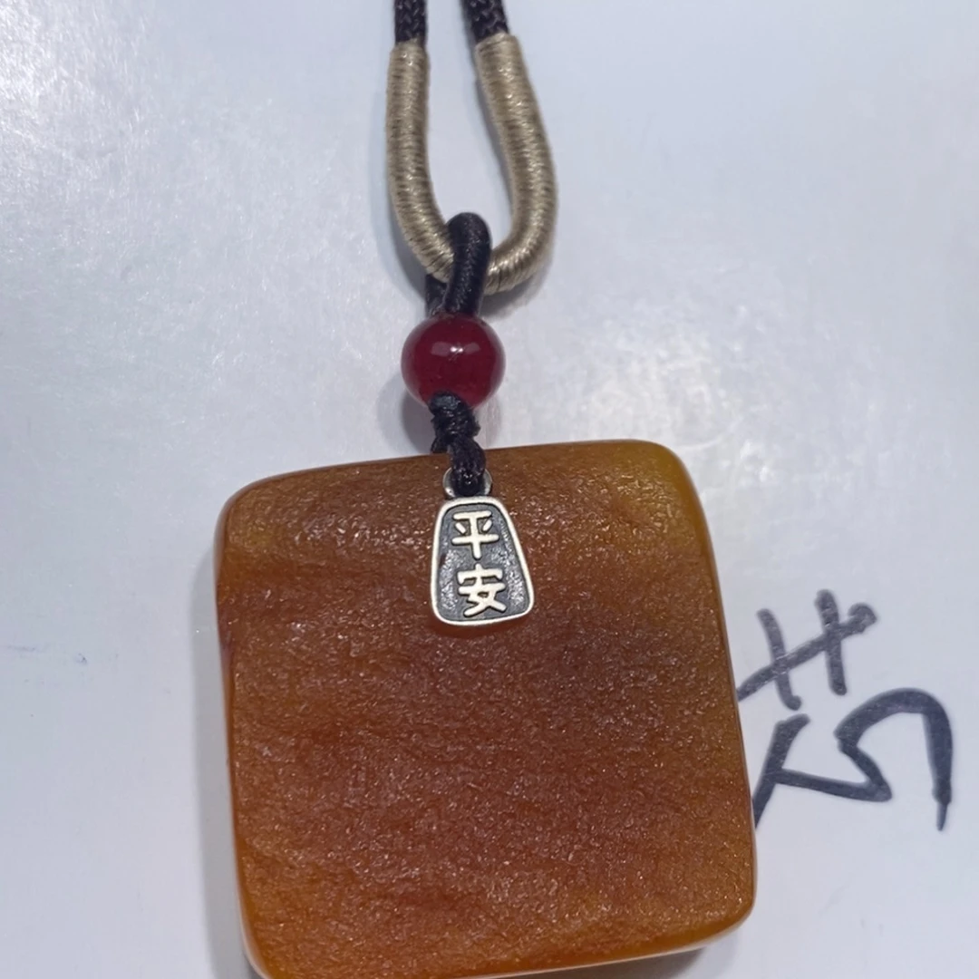 定制琥珀未镶嵌蜜蜡