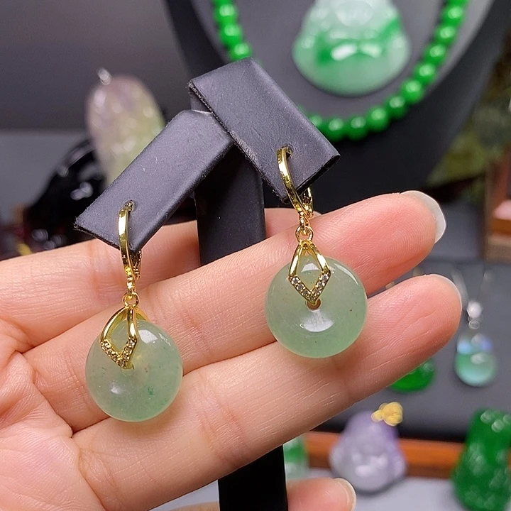 吊坠(赠链)未镶嵌翡翠