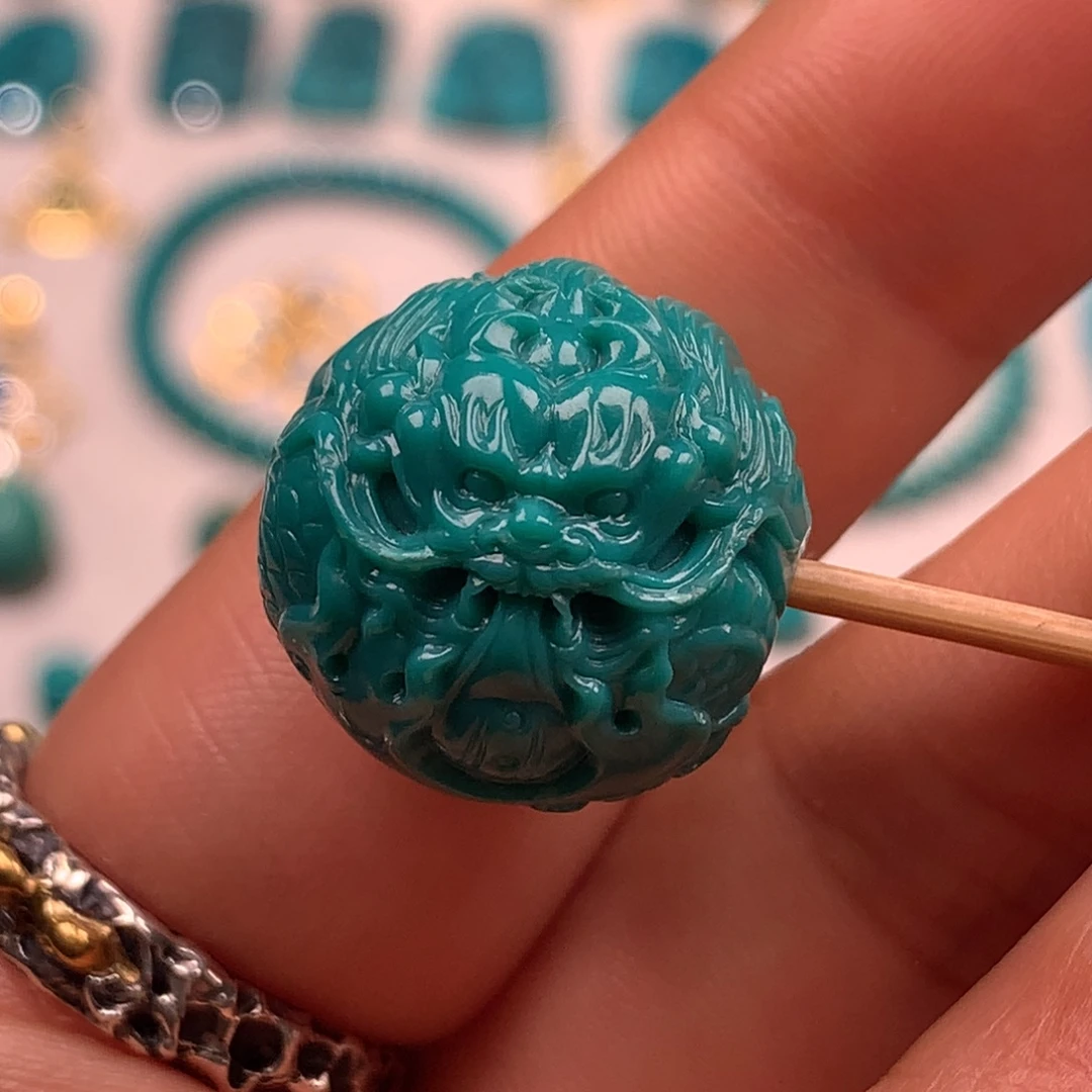 绿松石未镶嵌珠宝奇石