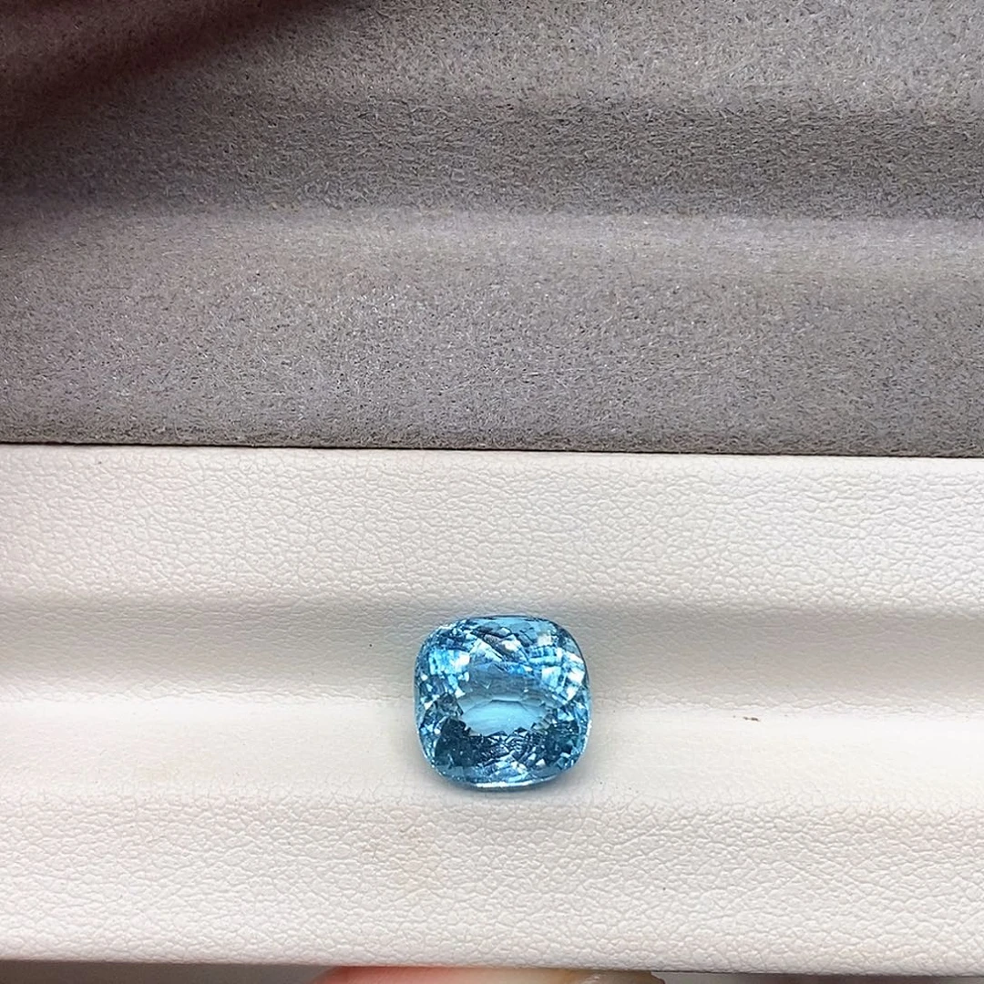 裸石海蓝宝石4.825克拉天然圣玛利亚海蓝宝