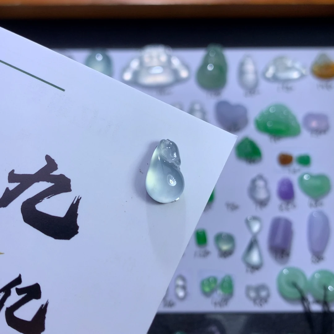 颈饰未镶嵌翡翠天然翡翠A货 钱袋