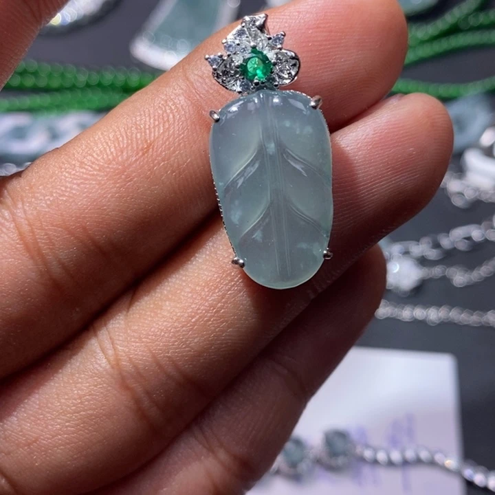 翡翠未镶嵌颈饰天然翡翠