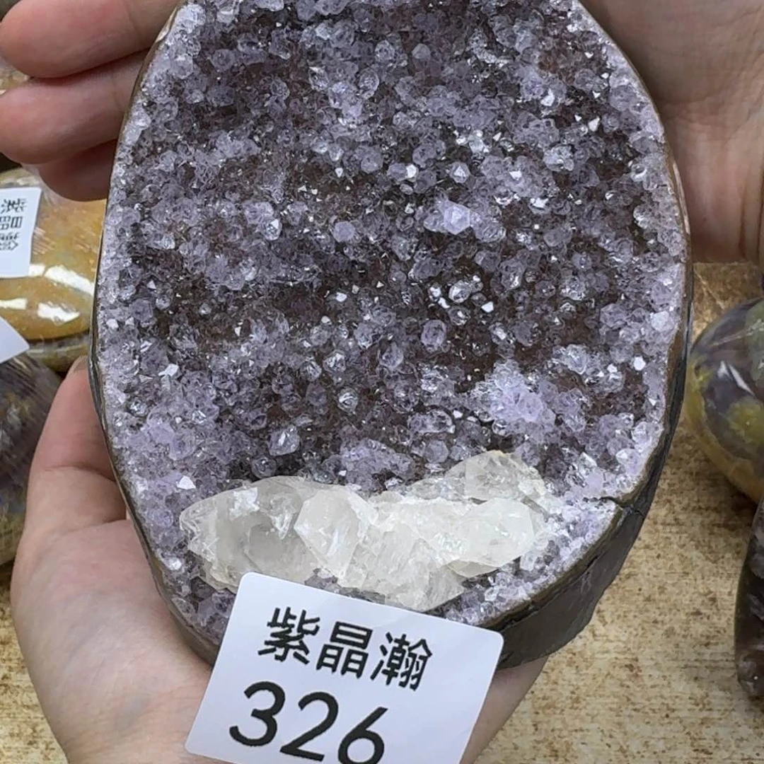 未镶嵌水晶大型摆件（非配饰）