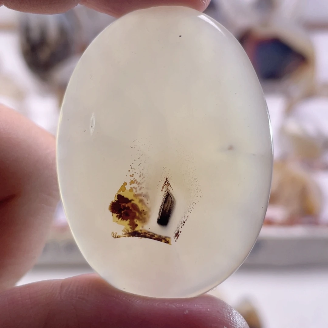 玛瑙/玉髓未镶嵌珠宝奇石