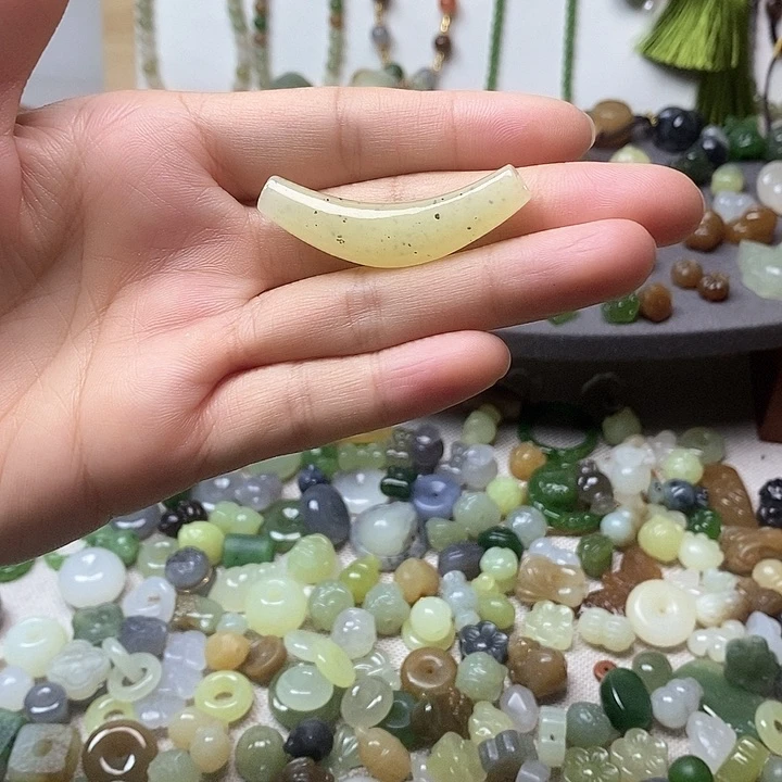 未镶嵌和田玉挂件弯管