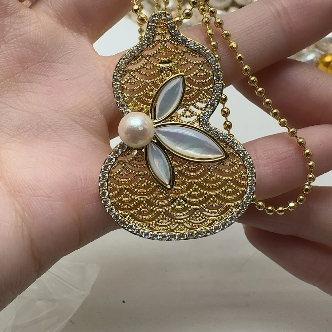 未镶嵌海水珍珠胸饰