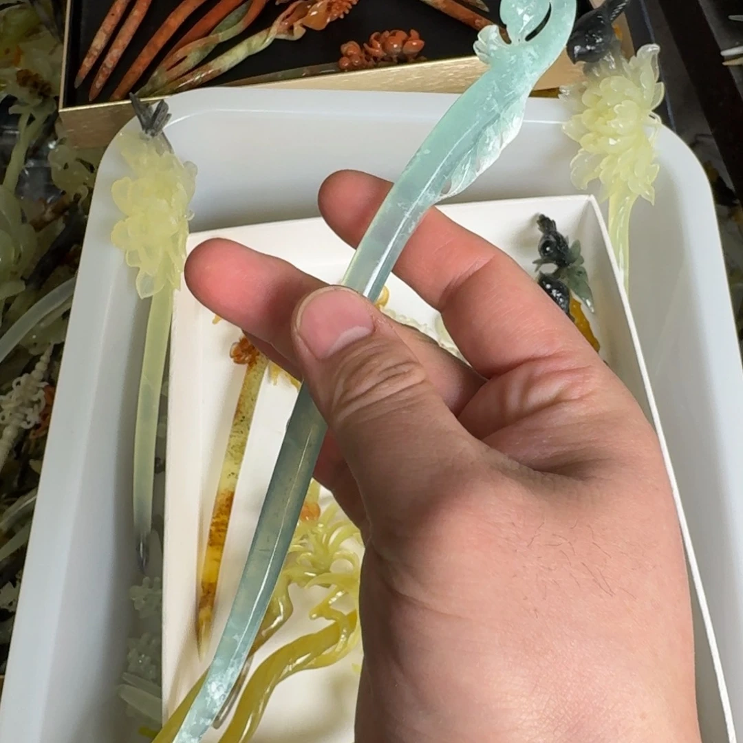 岫玉发饰未镶嵌ღ***。