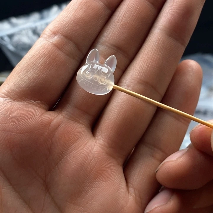 玛瑙/玉髓手镯未镶嵌牛****?
