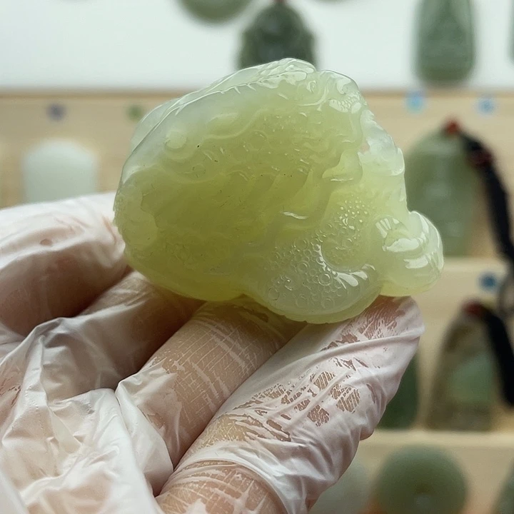 精品特色立体龙把件