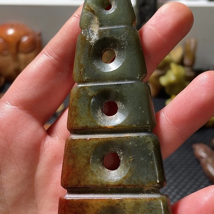 蛇纹石玉未镶嵌挂件