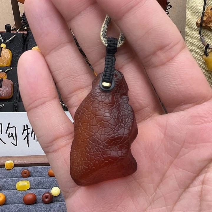 喜***_琥珀未镶嵌裸石天然蜜蜡全皮吊坠