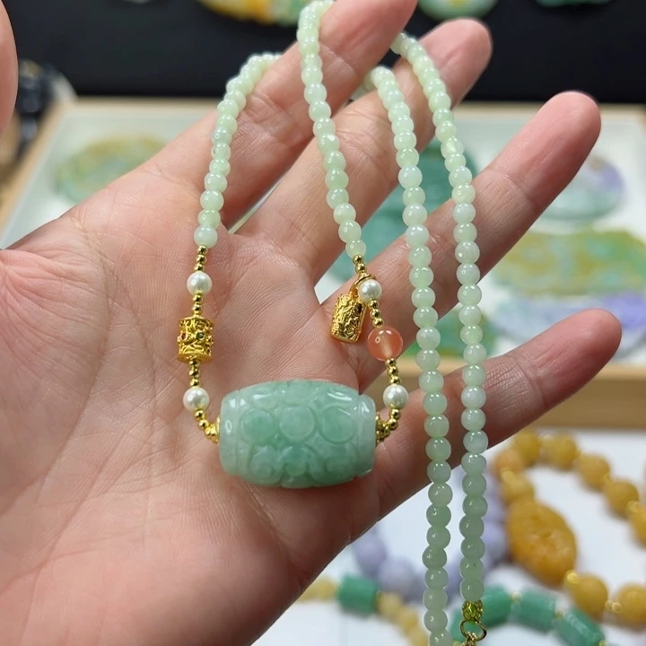 颈饰未镶嵌翡翠项链