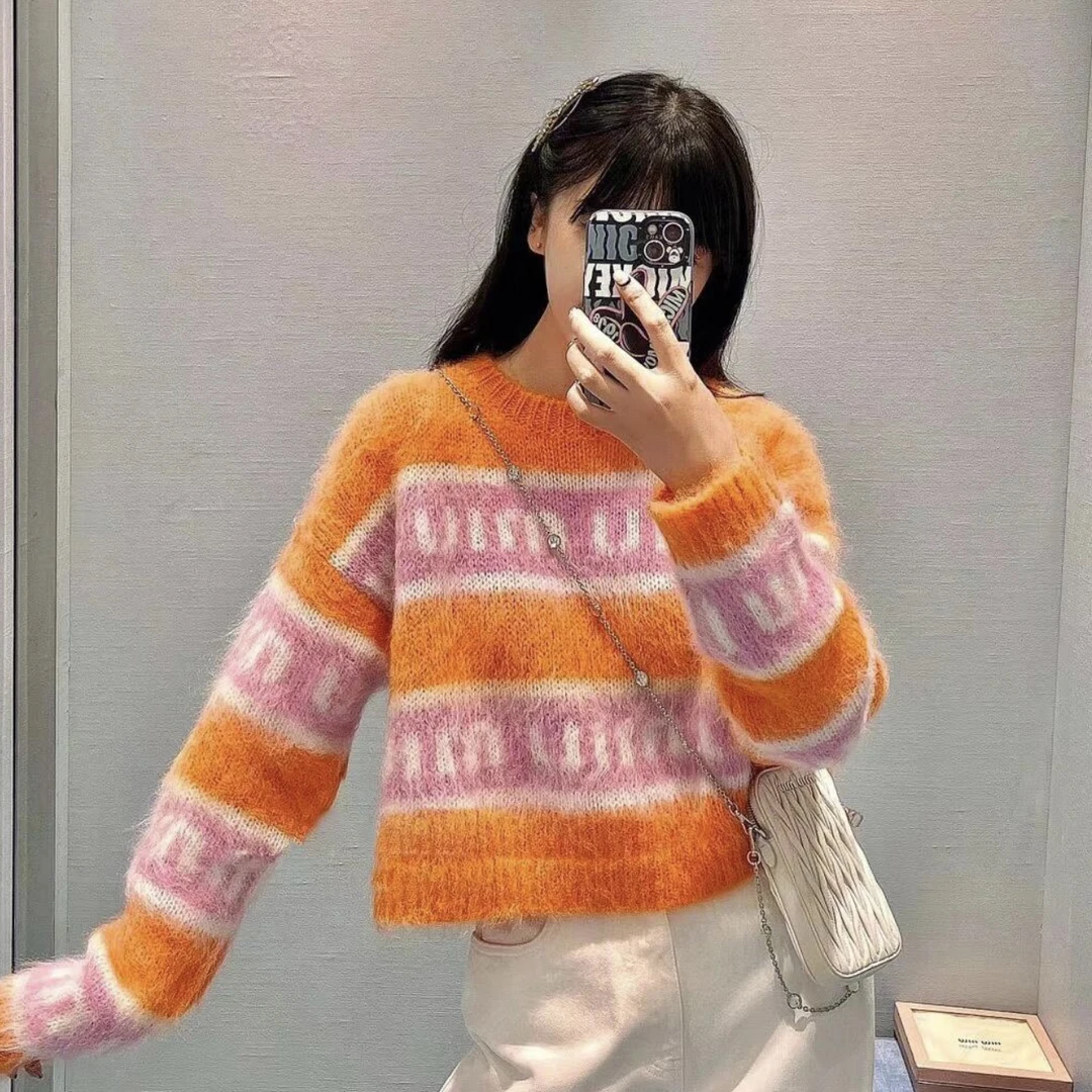 99新 MIU MIU/缪缪 wdf304/橘粉色logo毛衣 海马毛 42码
