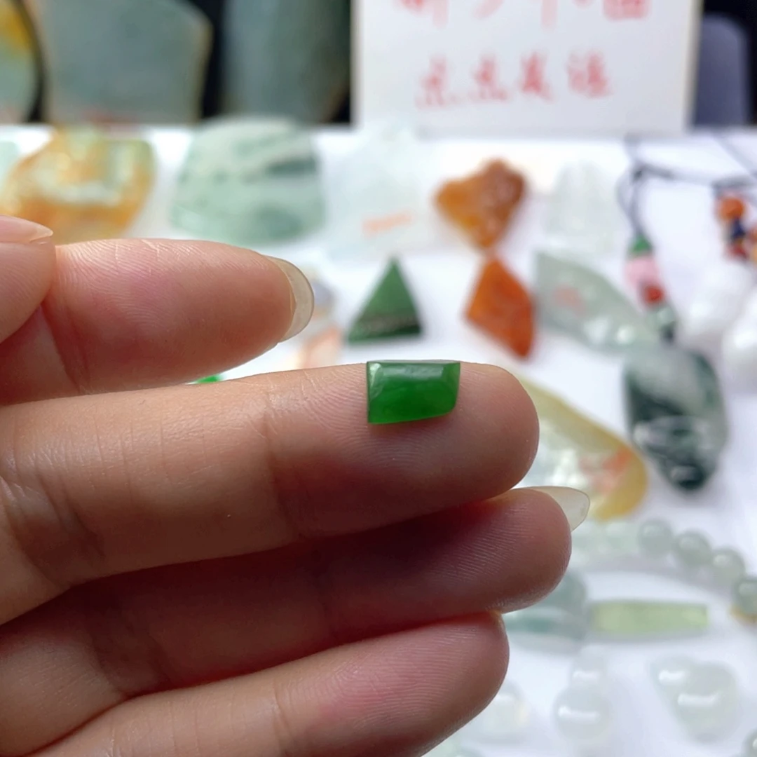 未镶嵌定制翡翠天然缅甸翡翠