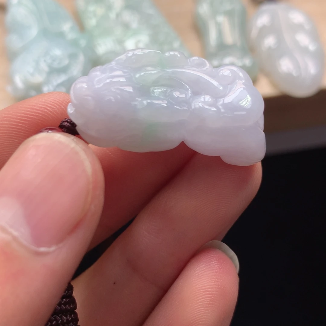 颈饰未镶嵌翡翠吊坠