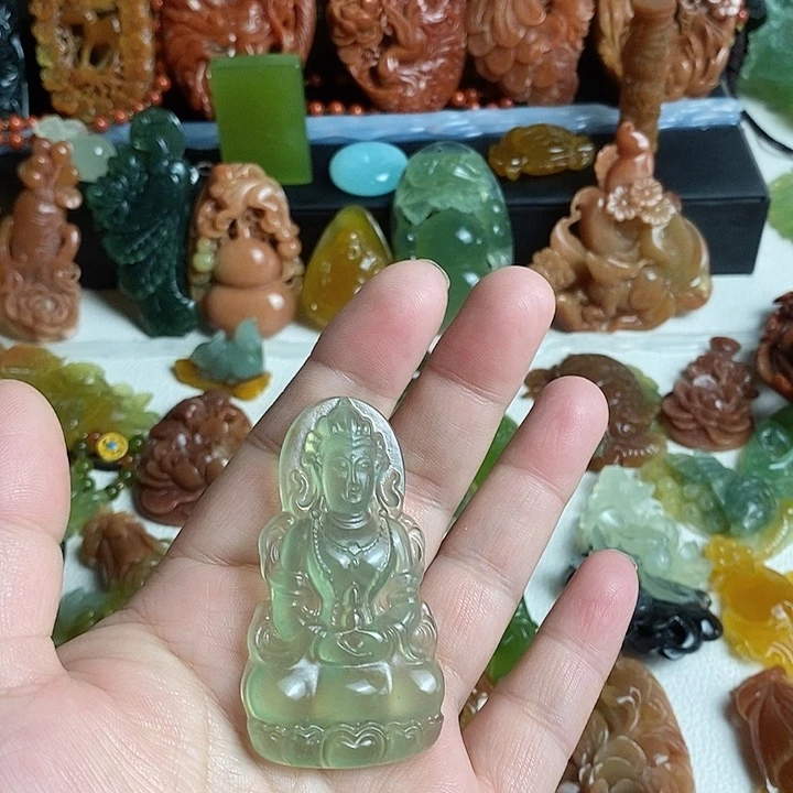 未镶嵌蛇纹石玉颈饰
