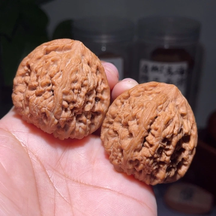 文玩核桃吊坠            42