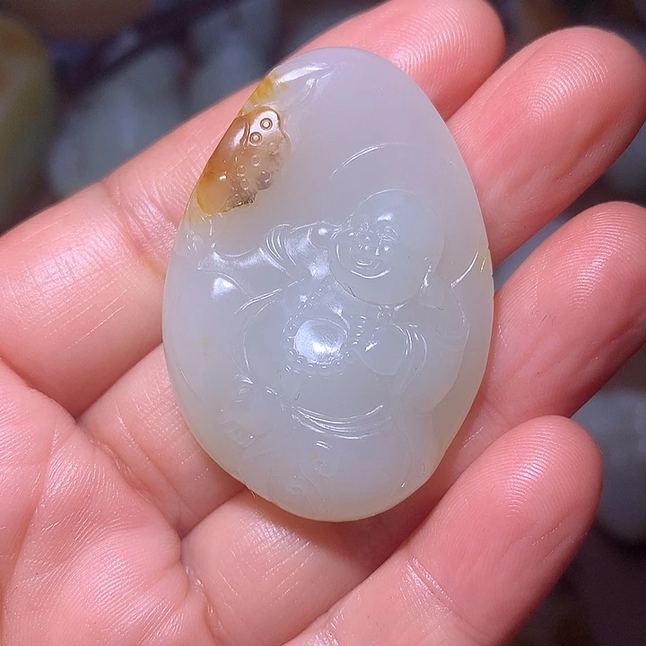 小***辣和田玉未镶嵌颈饰