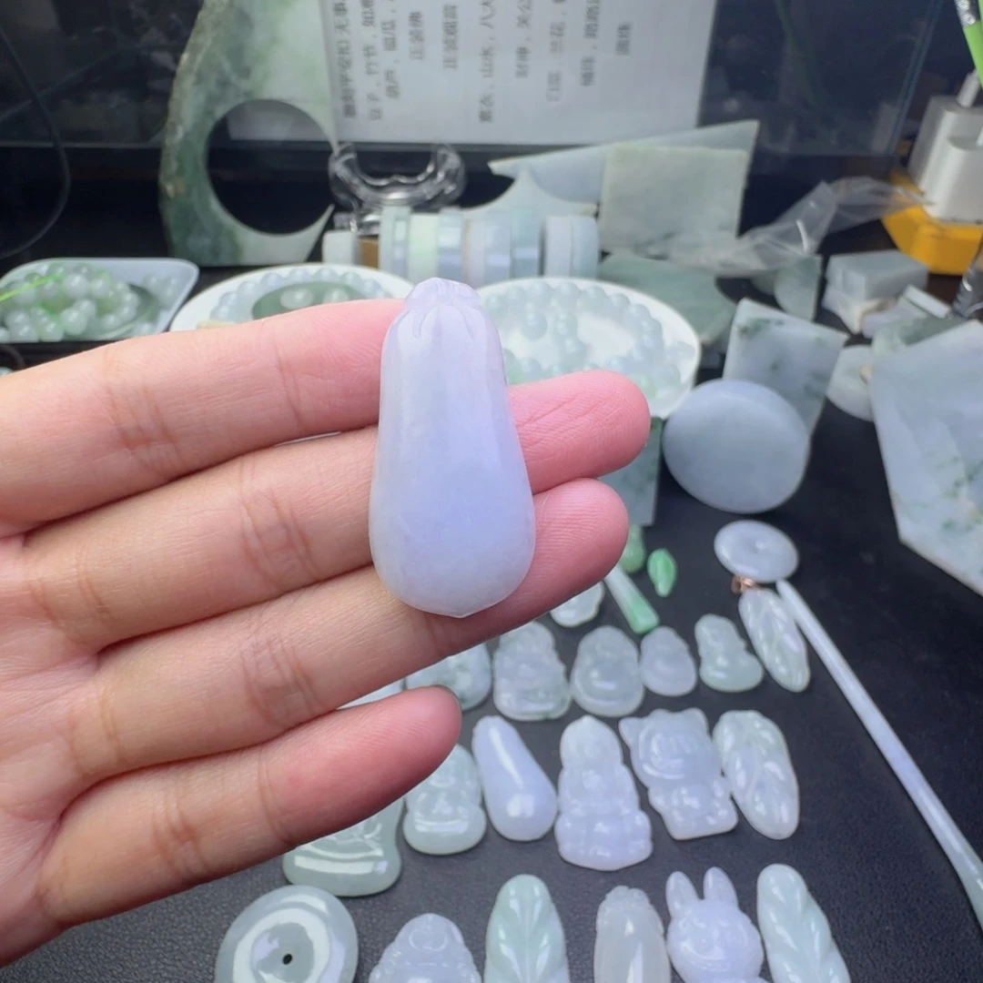 颈饰未镶嵌翡翠神瓜