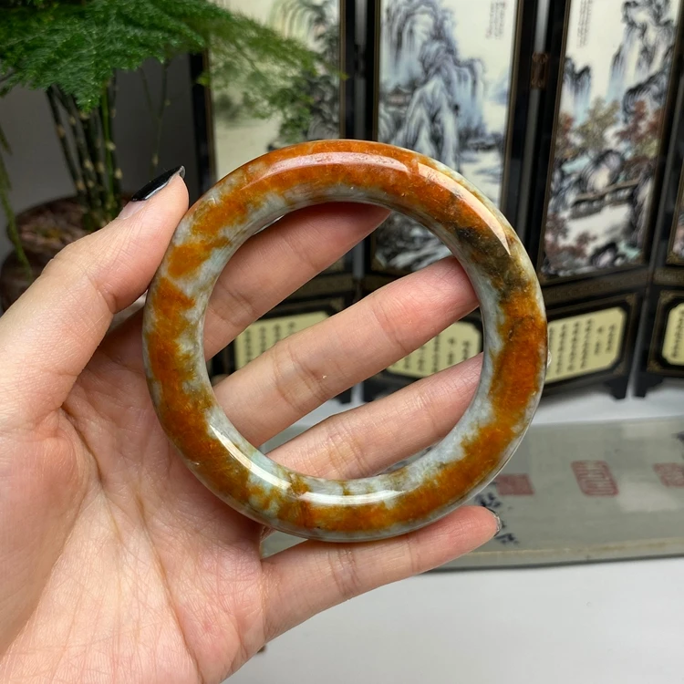56.6腾冲老料红翡特色圆条手镯 天然翡翠A货手镯