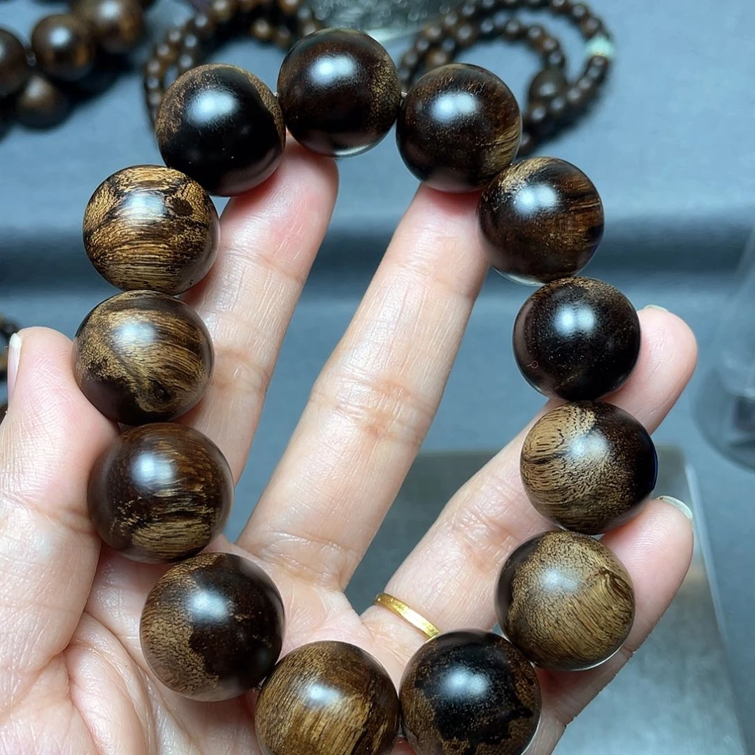 沉香手串眼*白棋瘤疤1.8