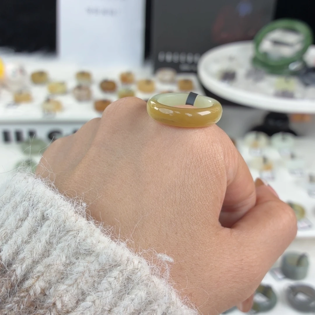 和田玉未镶嵌戒指Q63一口糖圆条17.3不退换