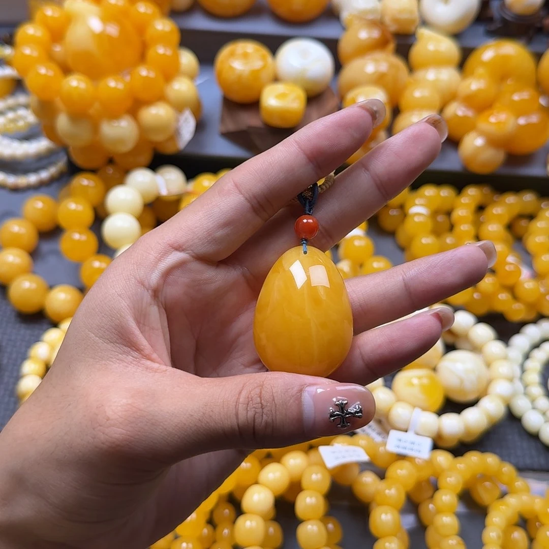 未镶嵌蜜蜡珠宝奇石