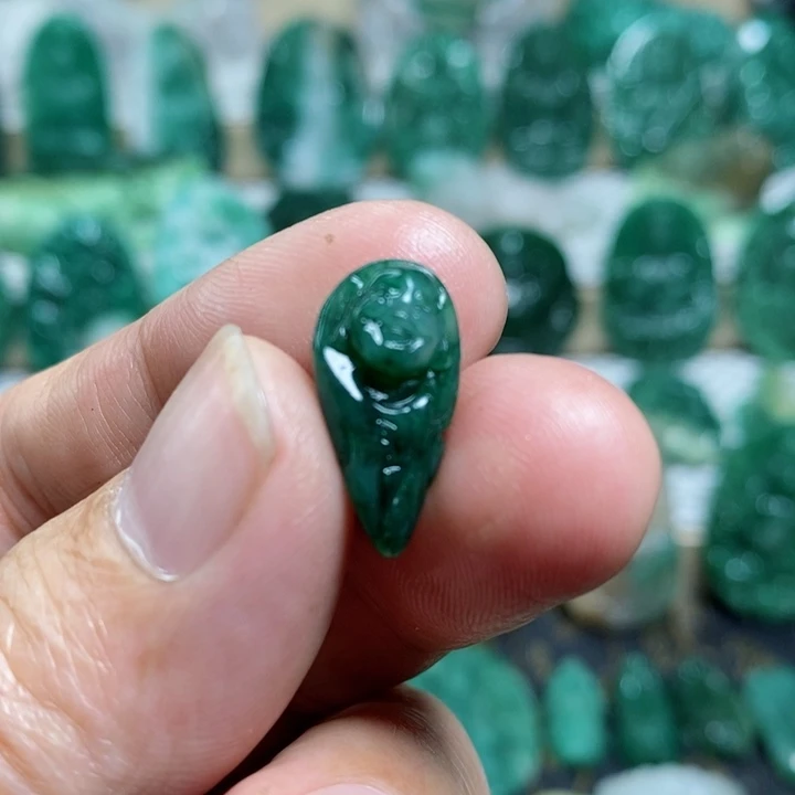 未镶嵌独山玉颈饰