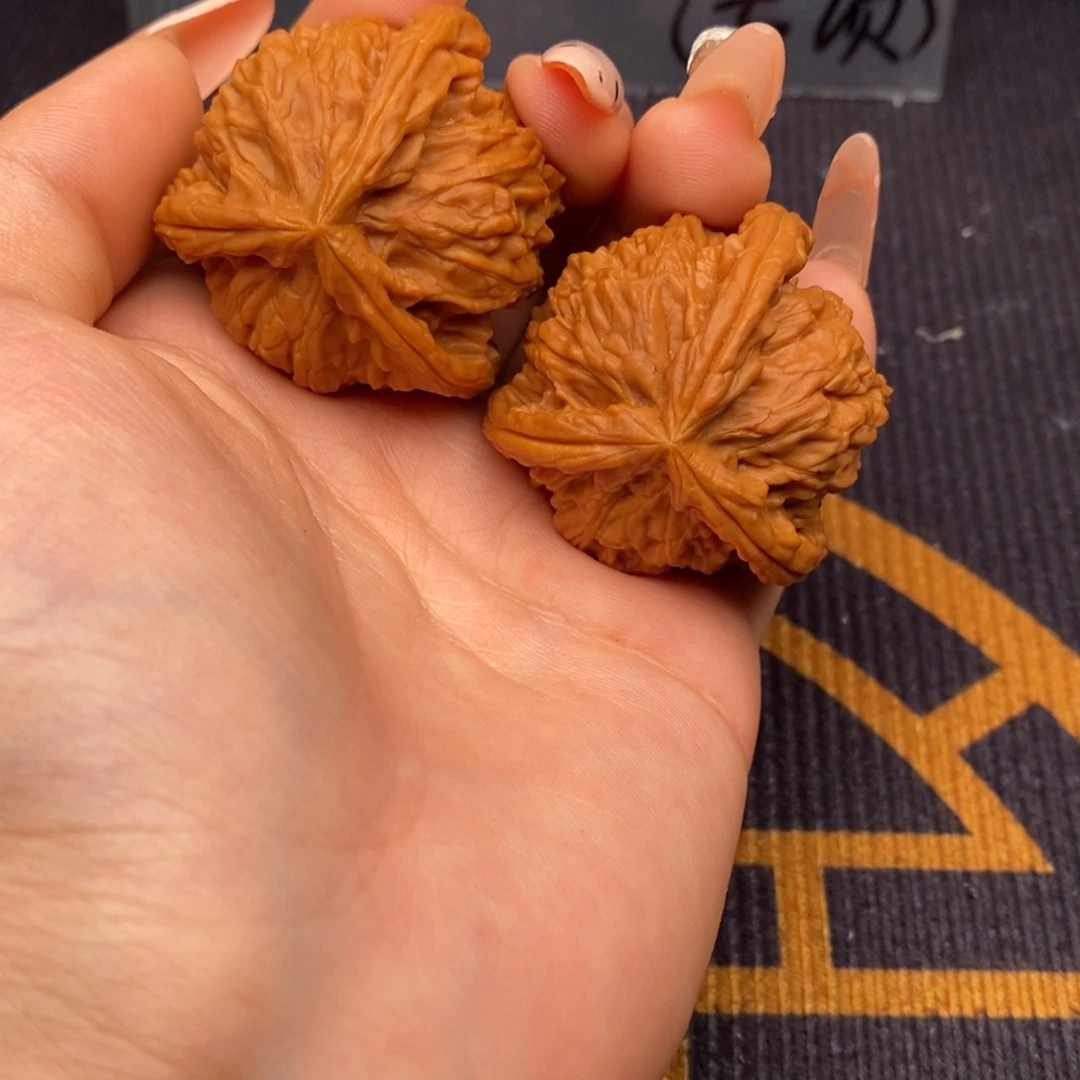 强***者文玩核桃吊坠白狮子