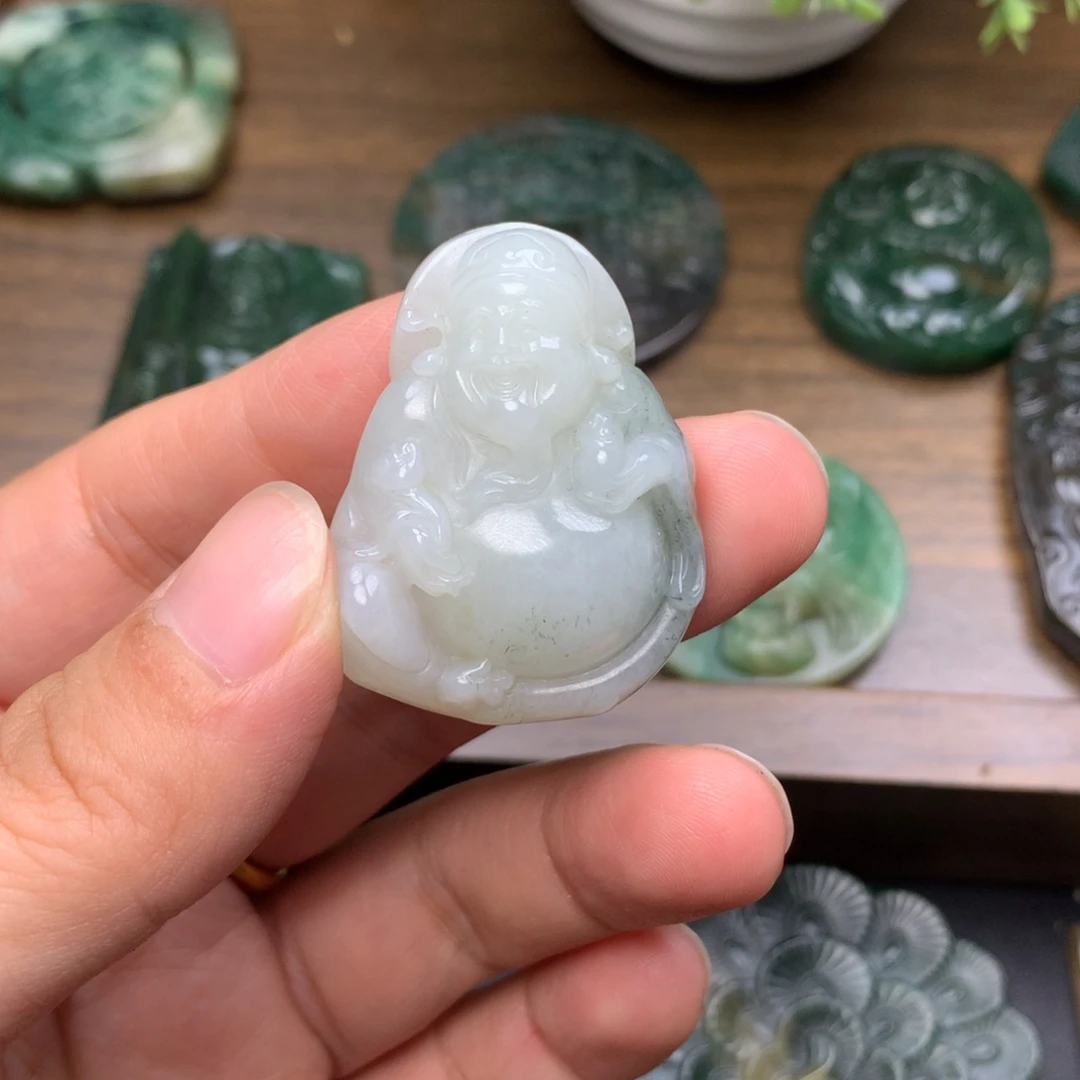 @***饼未镶嵌独山玉颈饰